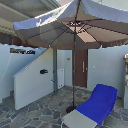 Angelos Apartment